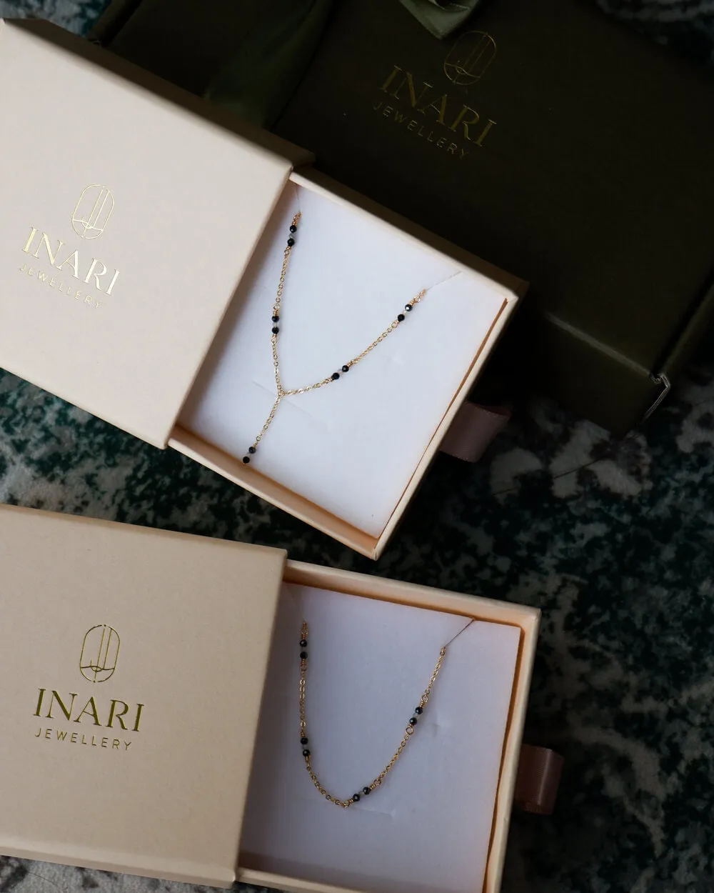 INARI JEWELLERY Necklace: Amarus / Festive