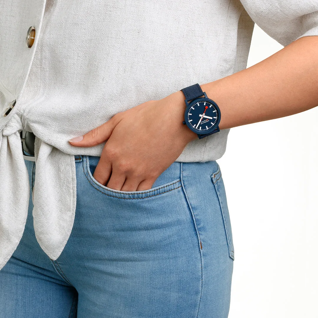 MOND Watch Essence Deep Ocean Blue Textile
